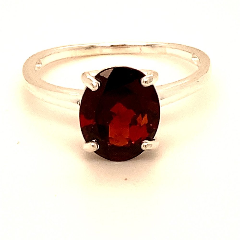 Red Garnet 2.55ct Platinum Finish Silver Ring